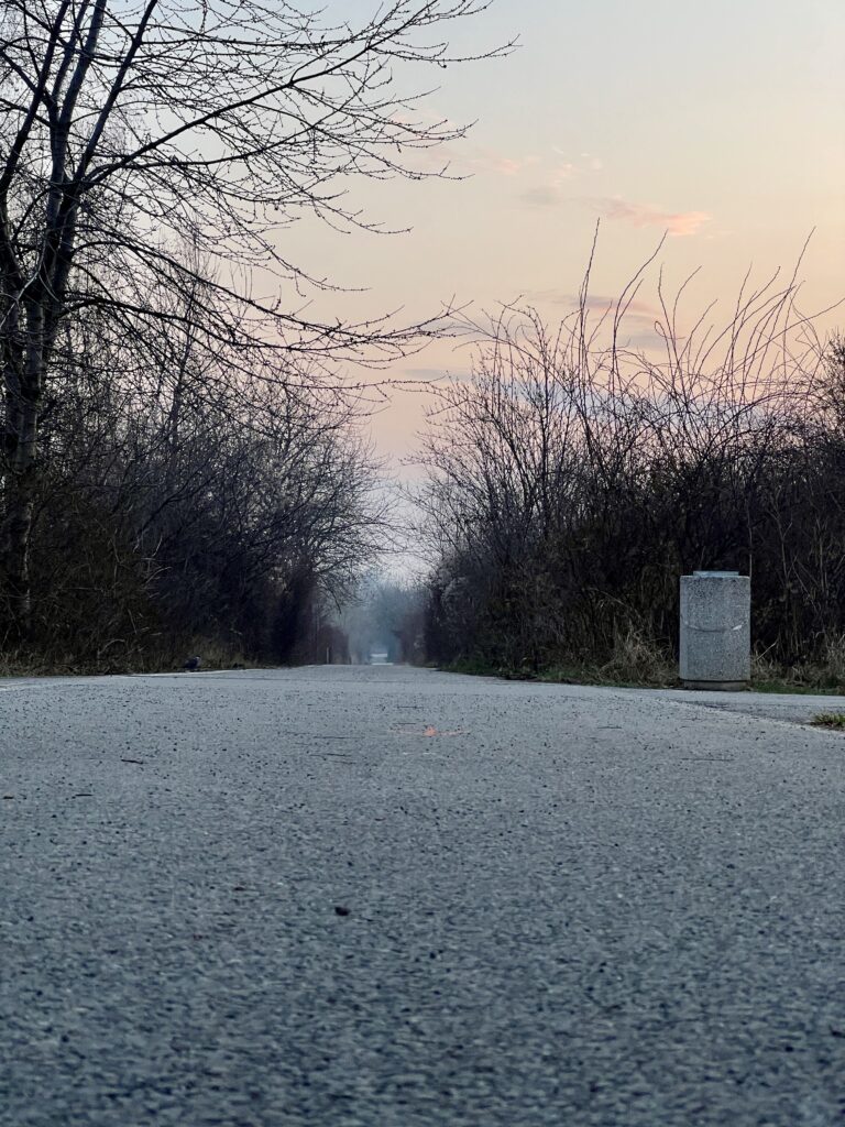 Bývalá železniční vlečka_Čakovice_Letňany_nyní cyklostezka