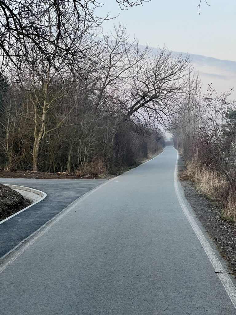 Bývalá železniční vlečka_Čakovice_Letňany_nyní cyklostezka