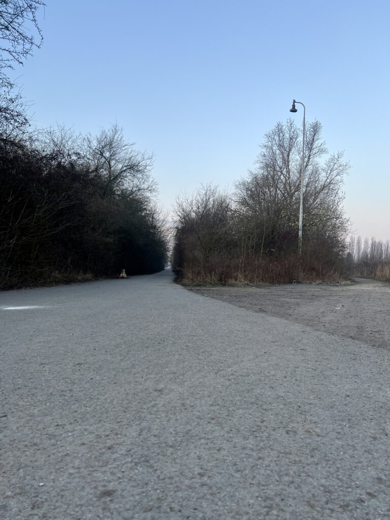 Bývalá železniční vlečka_Čakovice_Letňany_nyní cyklostezka