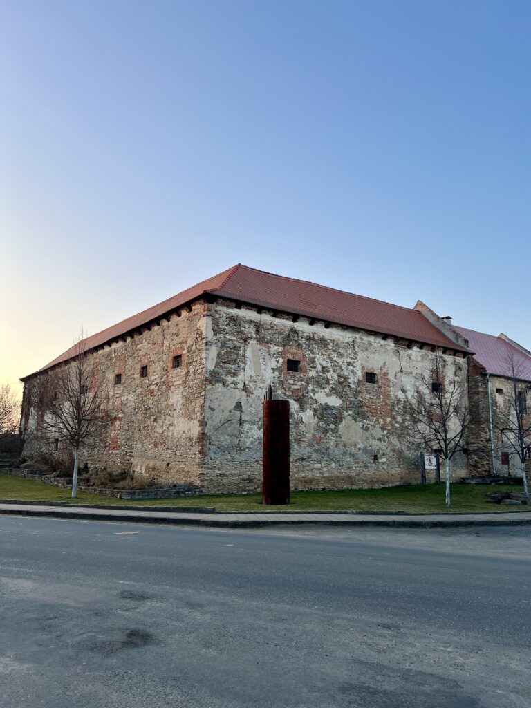 Dolní tvrz_Nebovidy