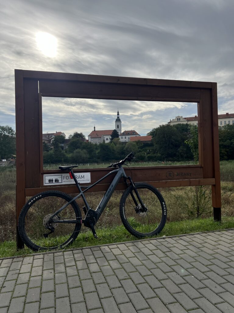 Fotookénko_Říčany_Do Prahy na kole