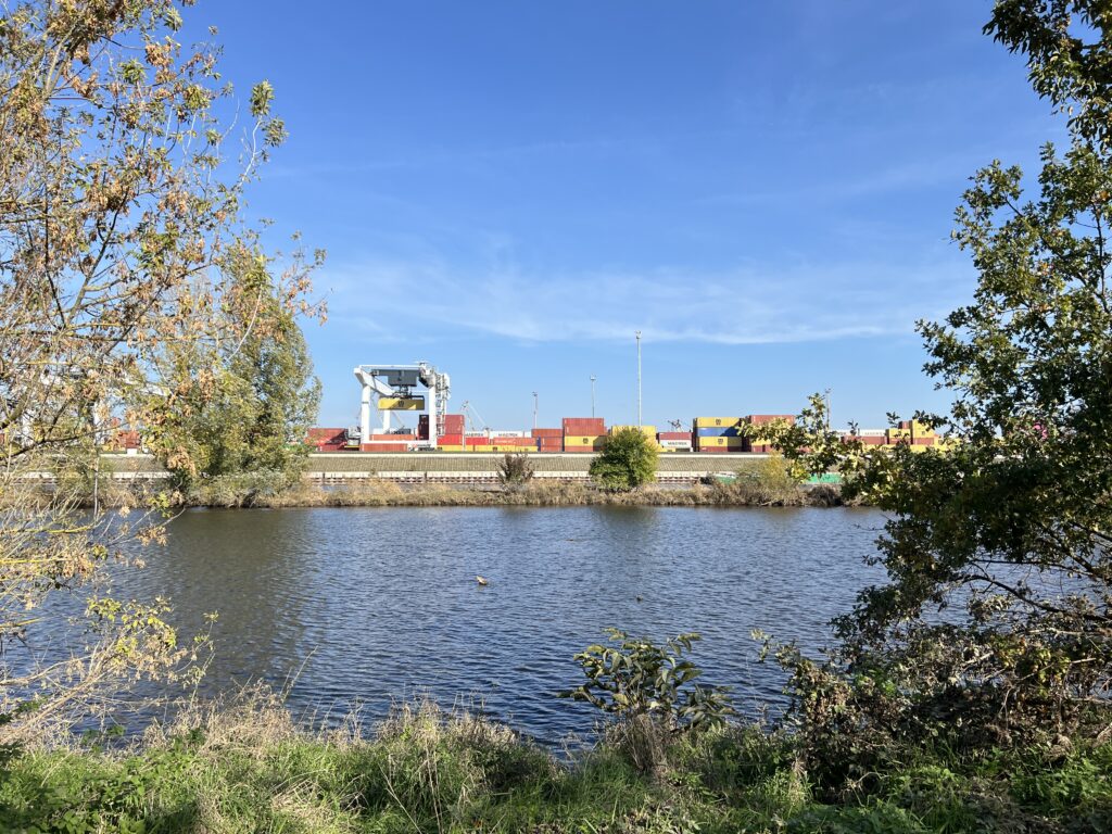 Kontejnerové překladiště Mělník