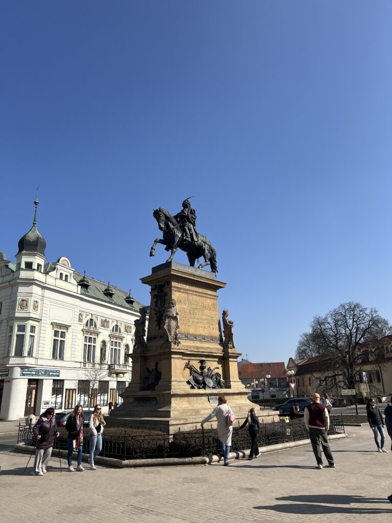 Socha Jiřího z Poděbrad_Poděbrady_Labská stezka