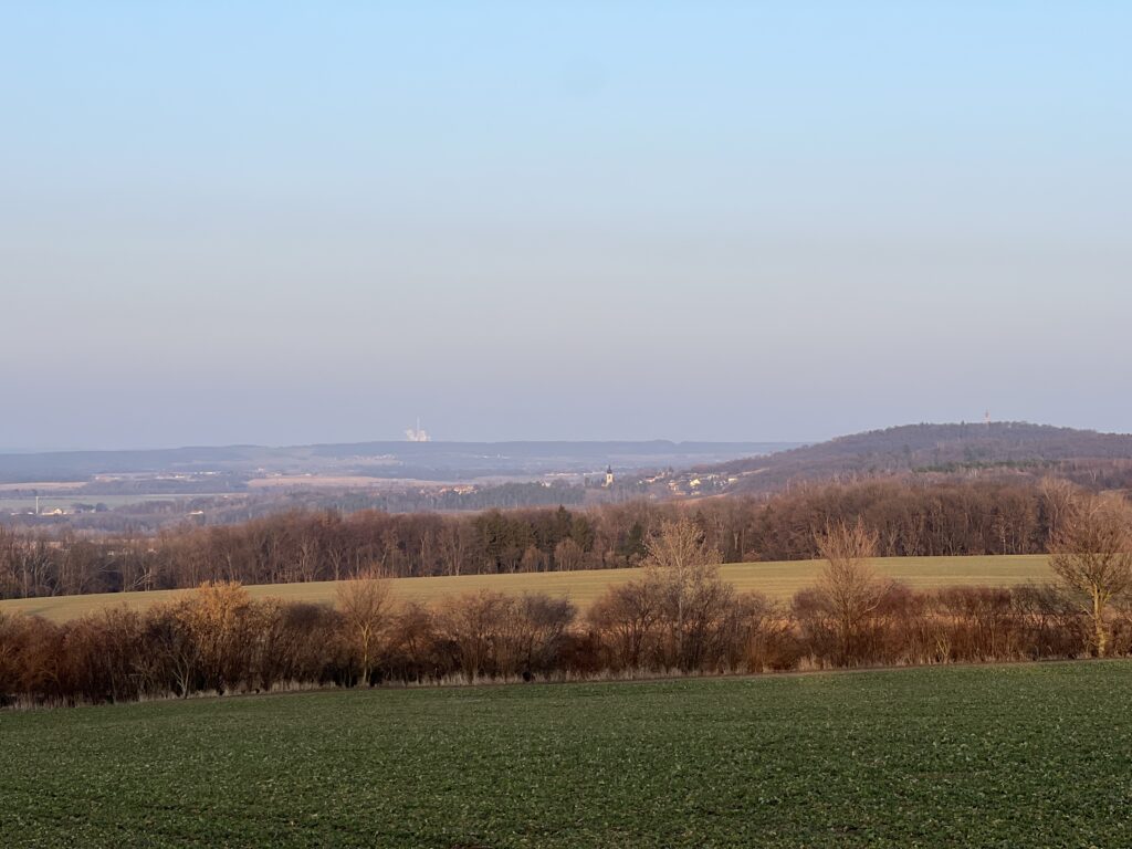 Výhled na elektrárnu Chvaletice