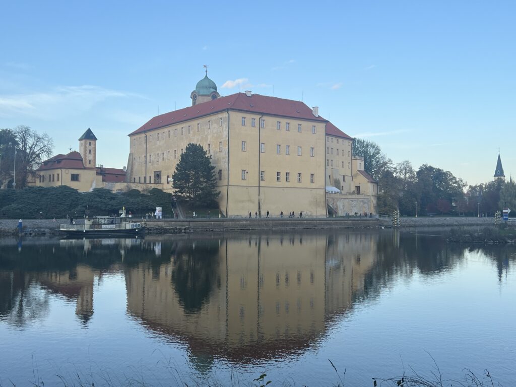 Zámek Poděbrady_od Labe