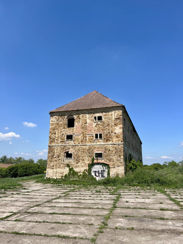 Barokní sýpka_Vykáň