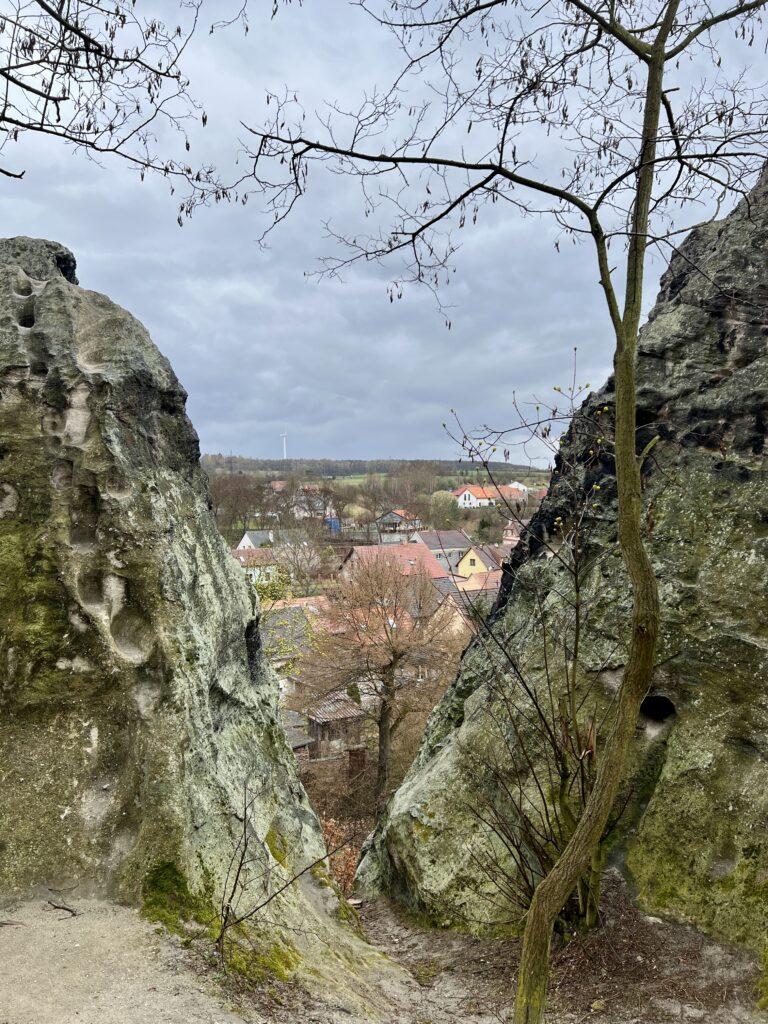 Husova skála_Knovíz