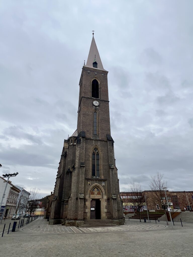 Kostel Nanebevzetí Panny Marie a sv. Václava_Kralupy nad Vltavou