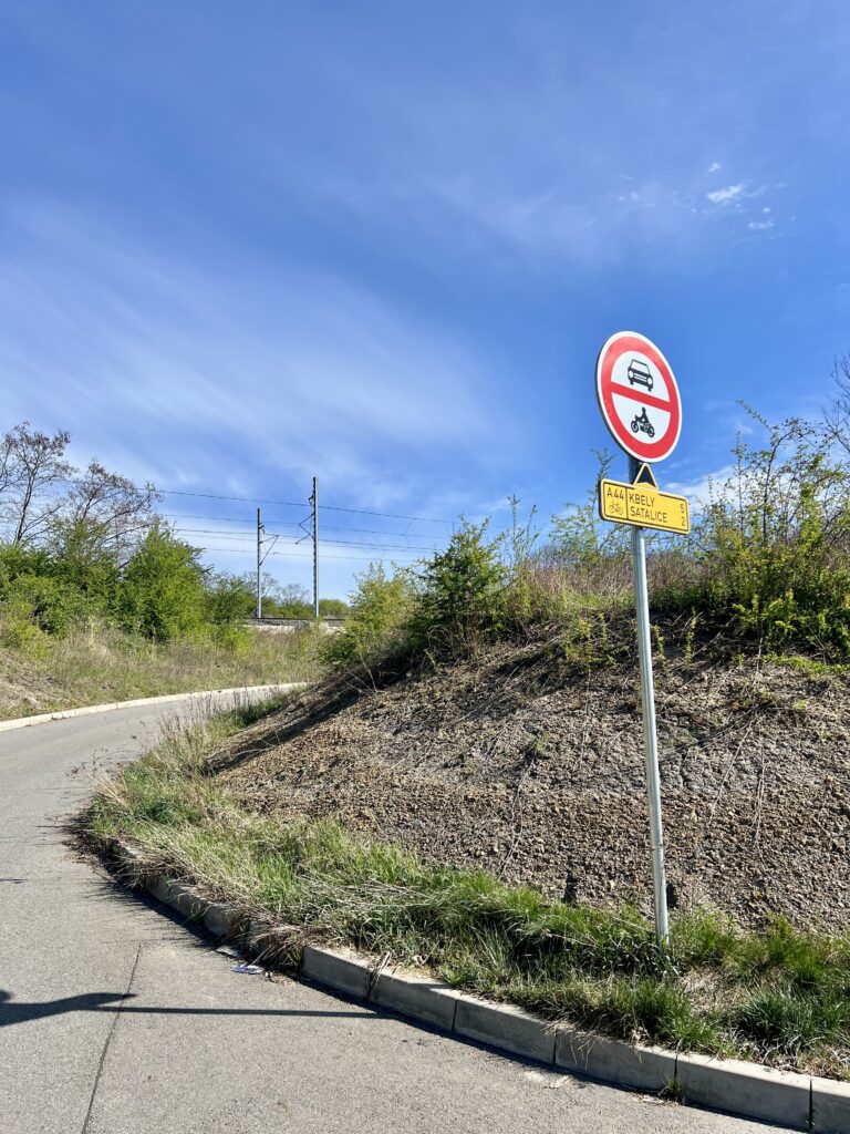 Nově vedená cyklotrasa A44_Černý most
