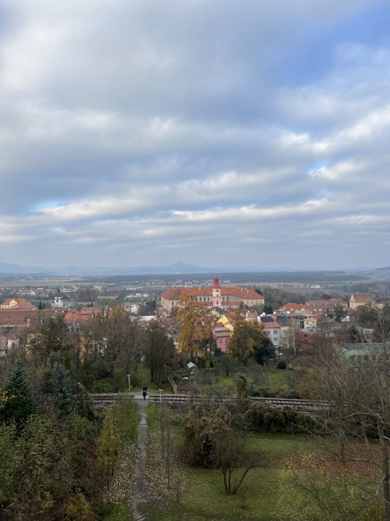 Výhled z Kratochvílovi rozhledny_Roudnice nad Labem