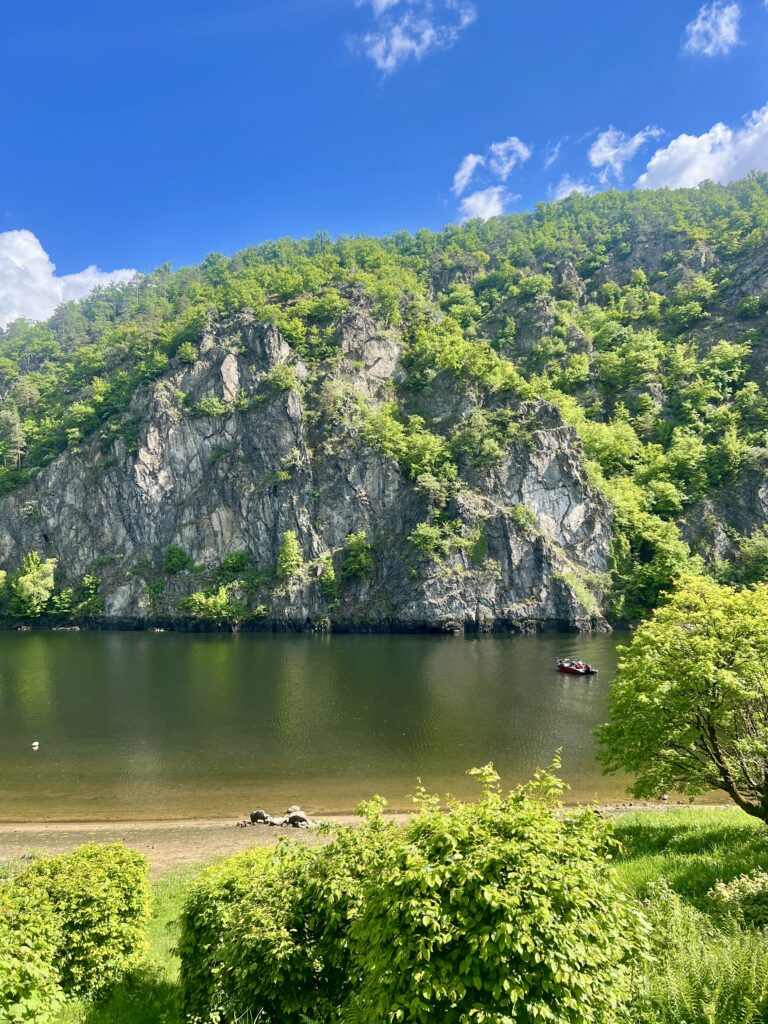 Pohled na řeku Vltavu_Svatojánské proudy