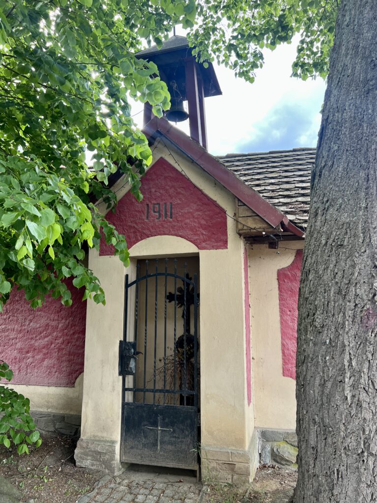 Zvonička_Pikovice