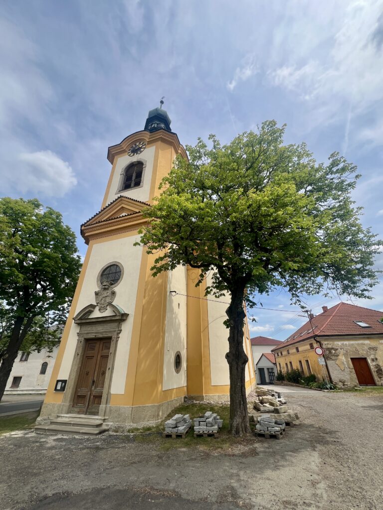 Kostel sv. Václava_Malešov