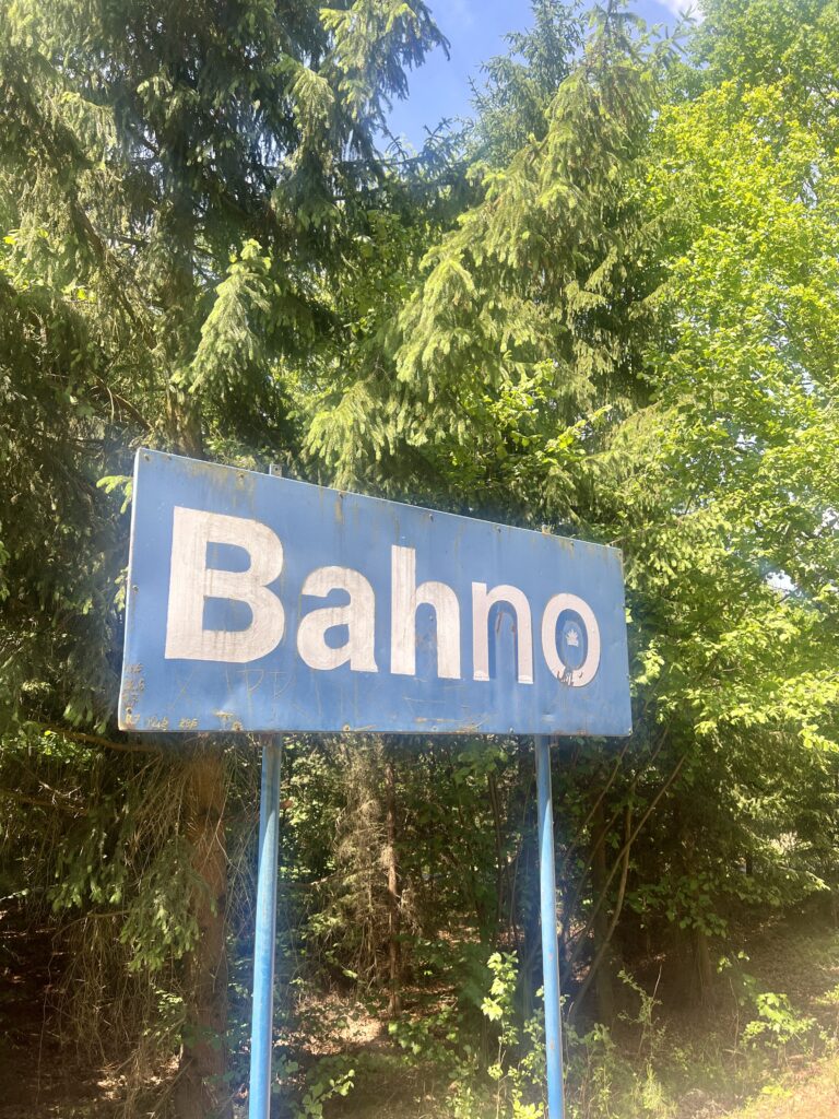 Vlaková zastávka Bahno