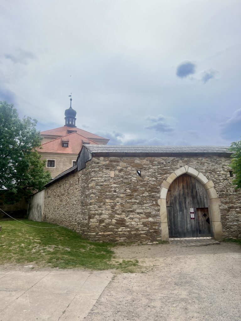 tvrz Malešov