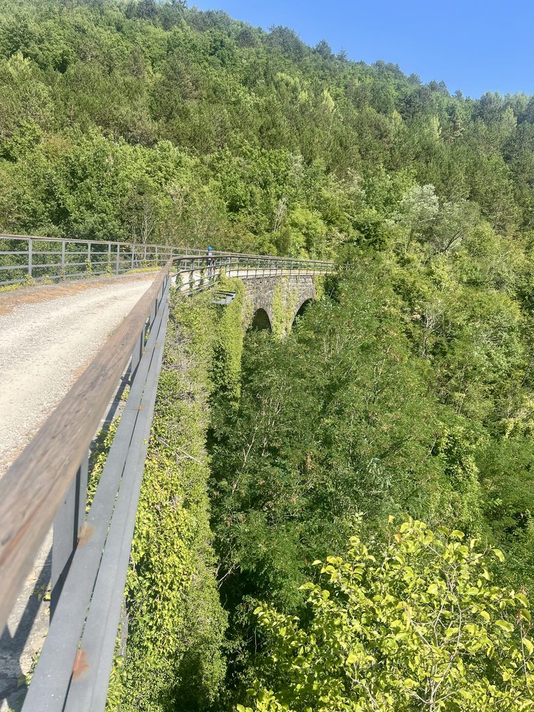 Parenzana_Chorvatsko_viadukt