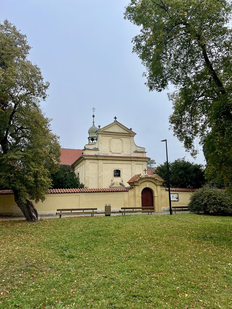 Kostel Nanebevzetí Panny Marie v Lobkovicích_Cyklotrasa Mezi řekami