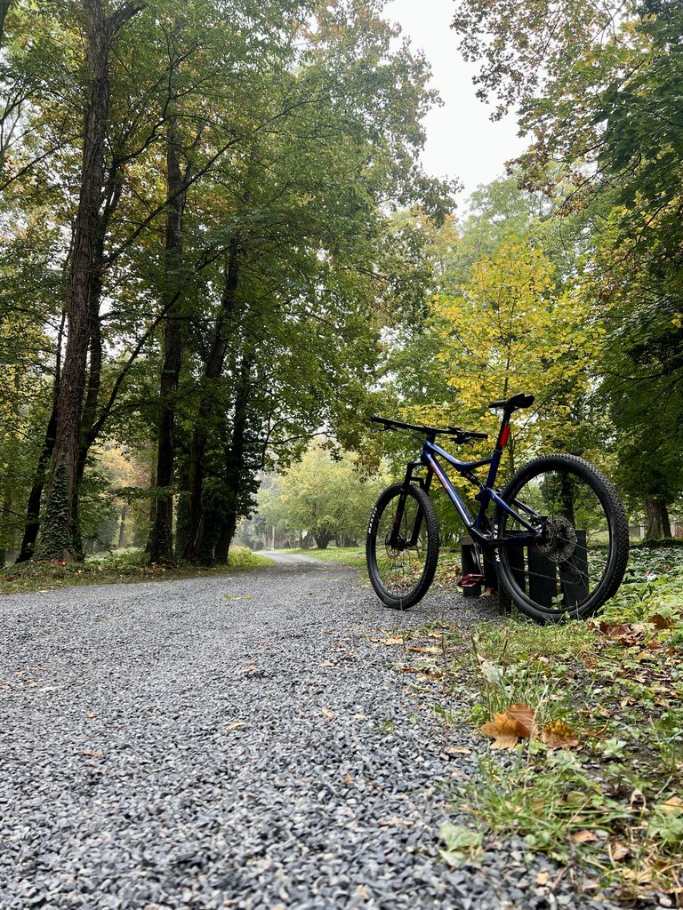 Zámecký park Měšice u Prahy_Cyklotrasa Mezi řekami
